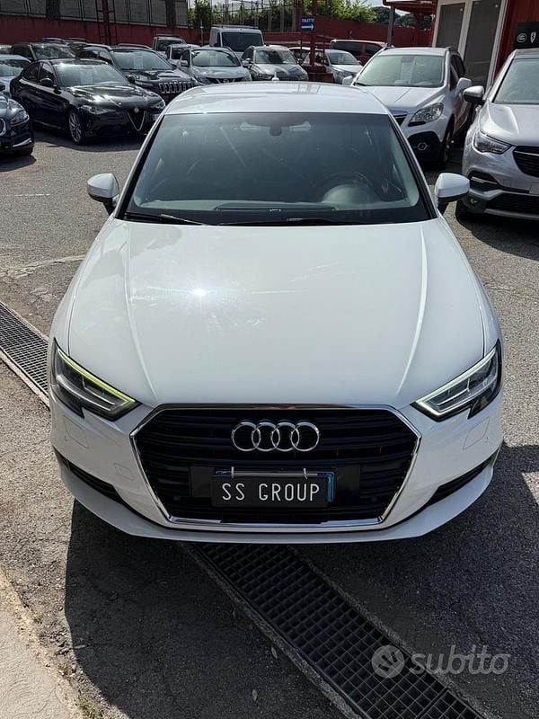 Gebraucht Audi A3 Sport 116 PS (85 kW) 2017 Weiß Limousine