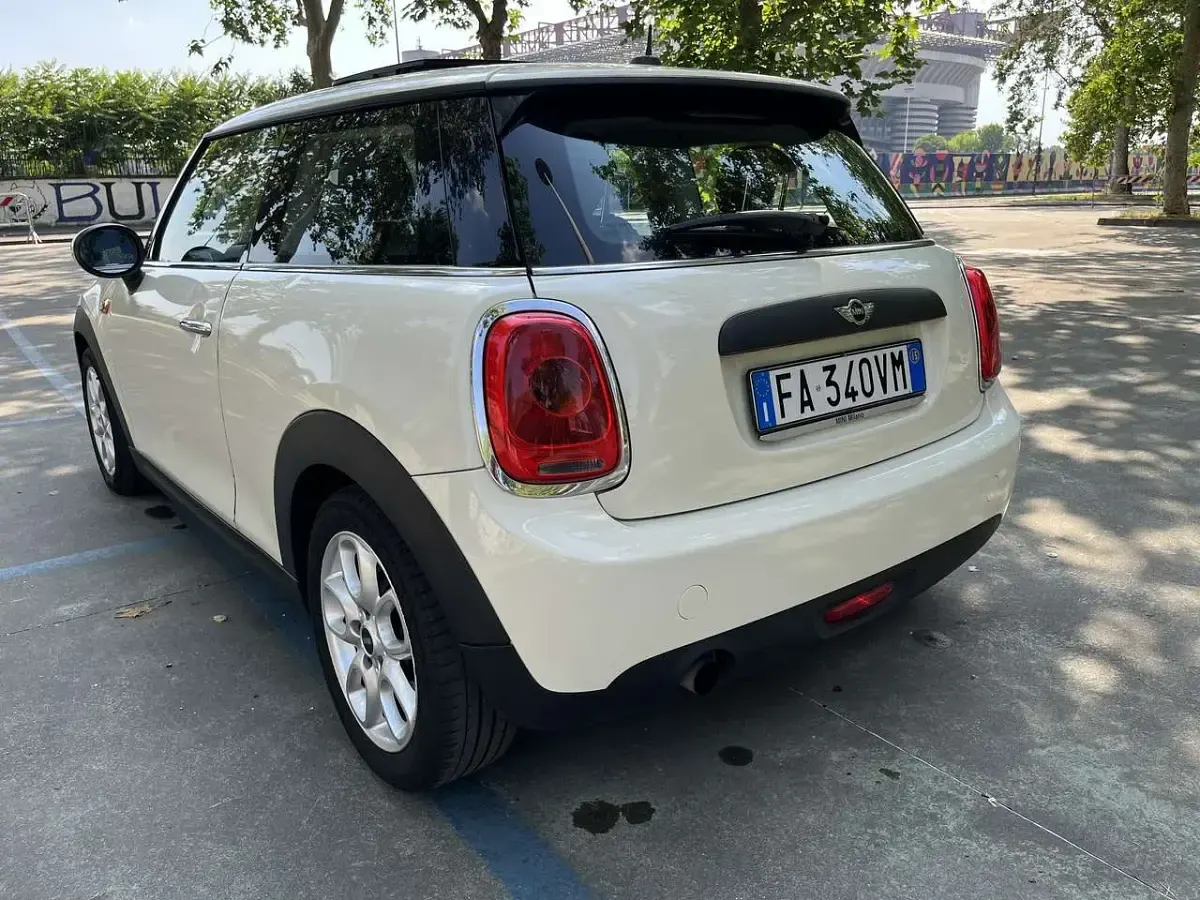Usata Mini ONE 102 CV (75 kW) 2015 Bianco Utilitaria