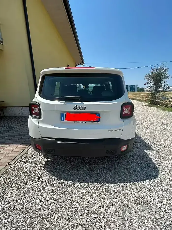 Usata Jeep Renegade Sport 110 CV (80 kW) 2018 Bianco SUV