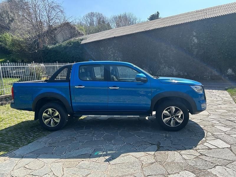Usata EVO Cross 4 136 CV (100 kW) 2023 Blu Pick-up