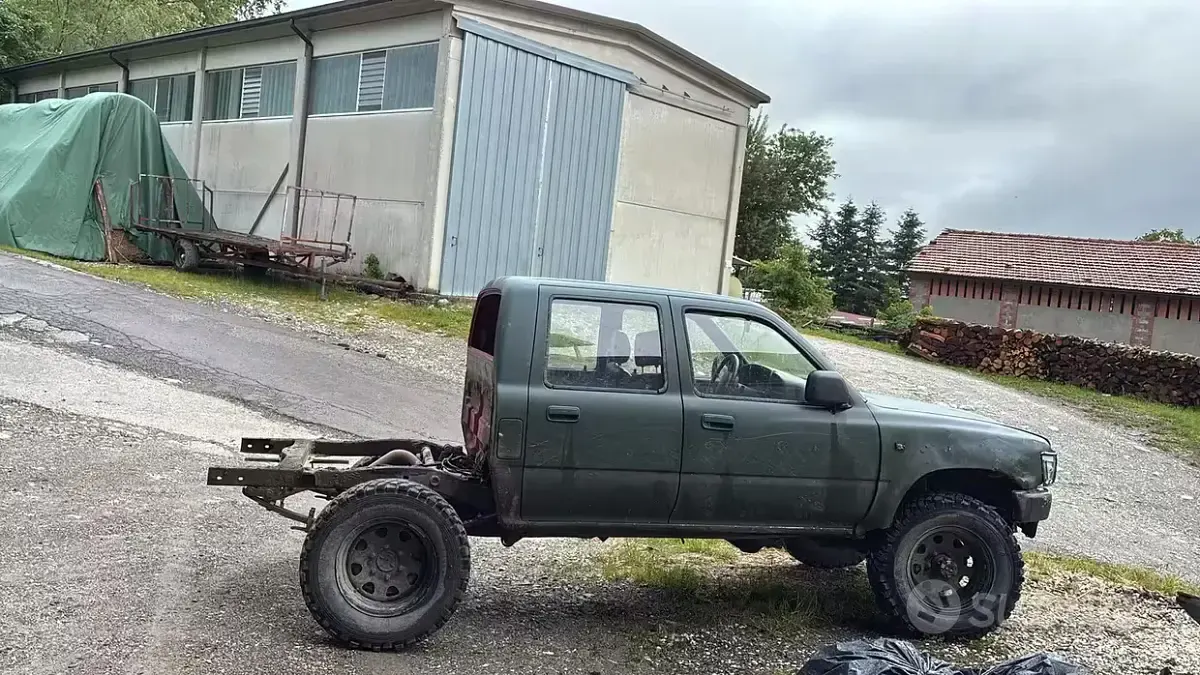 Usata Toyota HiLux 83 CV (61 kW) 1990 Pick-up