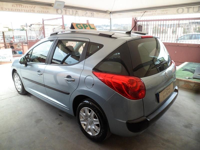 Usata Peugeot 207 Sport 73 CV (53 kW) 2010 Grigio Station wagon