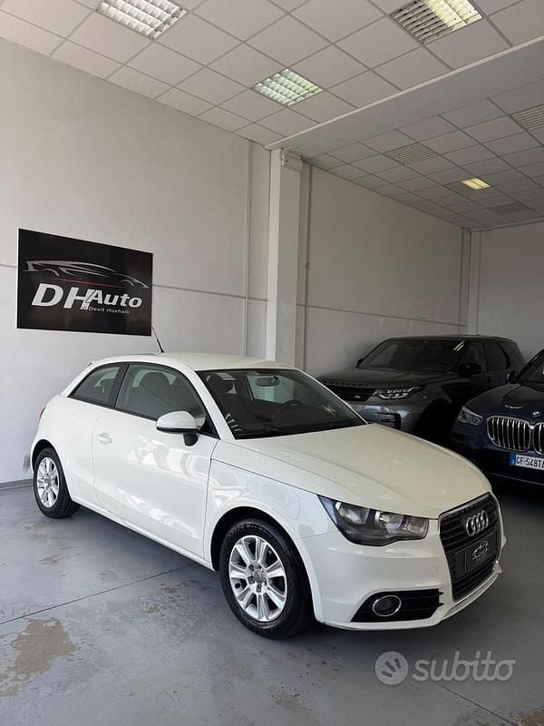 Usata Audi A1 Ambition 105 CV (77 kW) 2011 Bianco Utilitaria