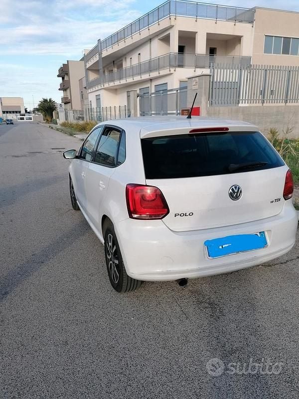 Usata VW Polo 90 CV (66 kW) 2011 Bianco Berlina