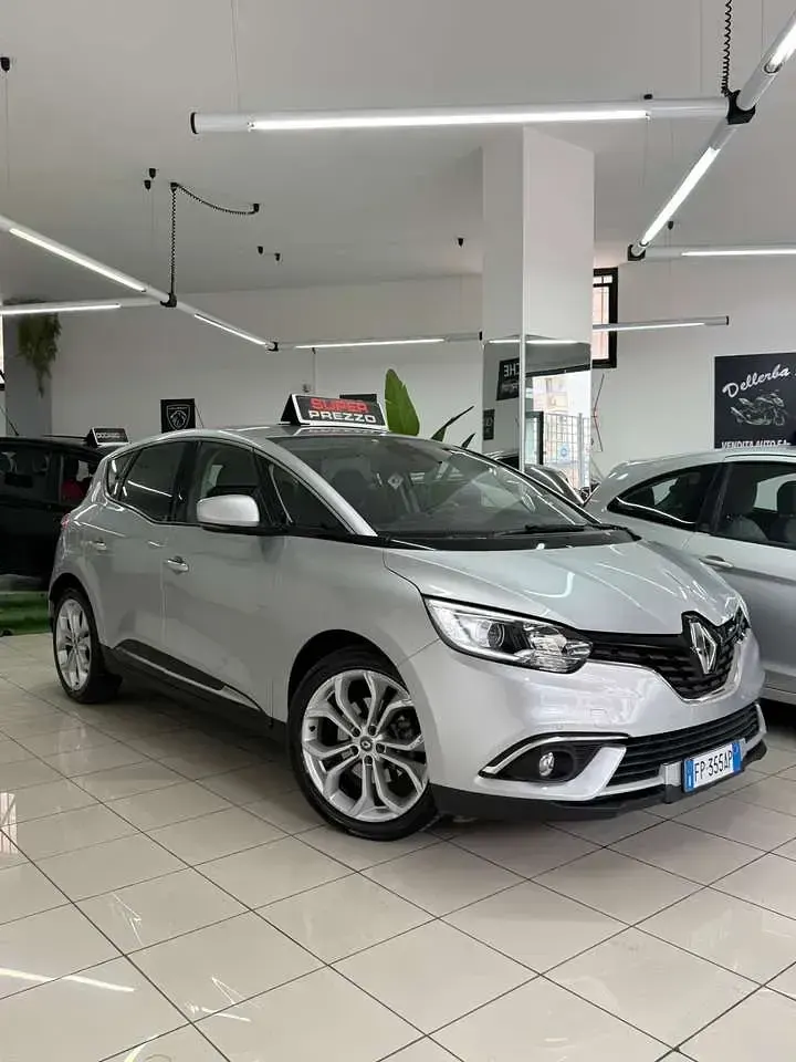 Usata Renault Scénic IV Intens 110 CV (80 kW) 2018 Other Monovolume