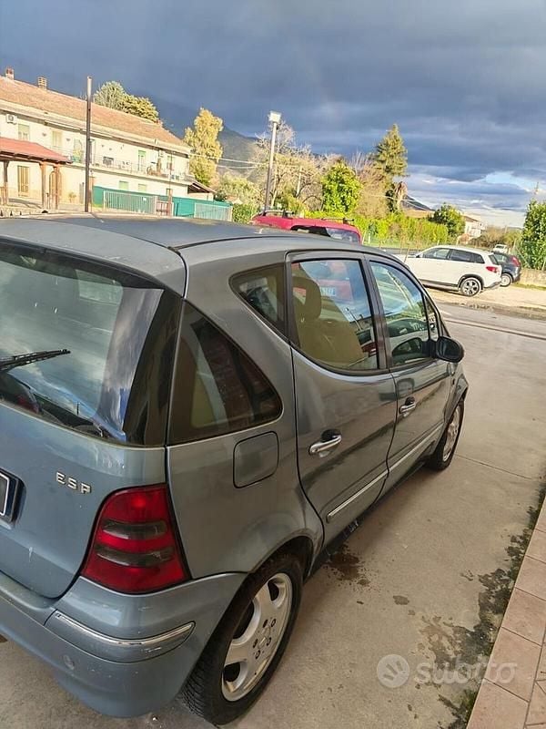 Usata Mercedes A170 95 CV (69 kW) 2004 Blu Berlina
