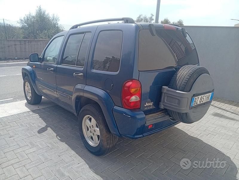 Usata Jeep Cherokee Limited 143 CV (105 kW) 2002 Blu SUV