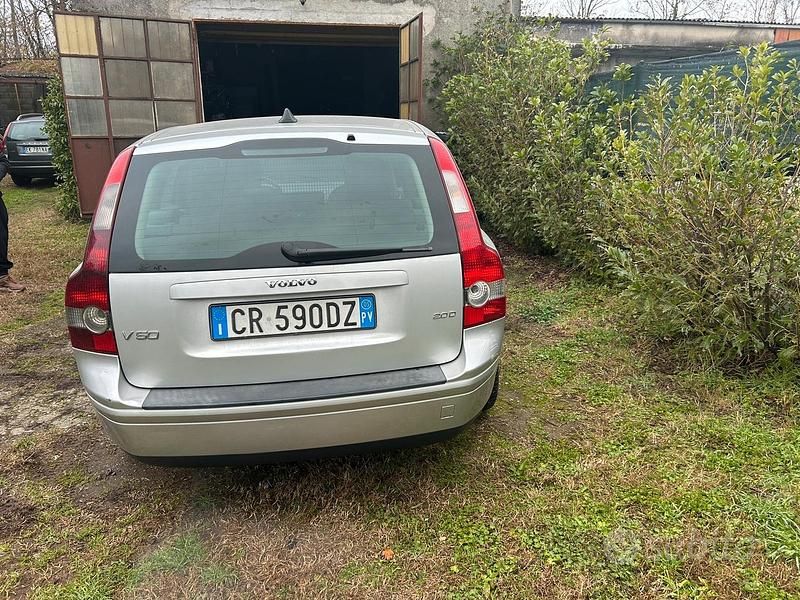 Usata Volvo V50 Momentum 136 CV (100 kW) 2005 Grigio Station wagon