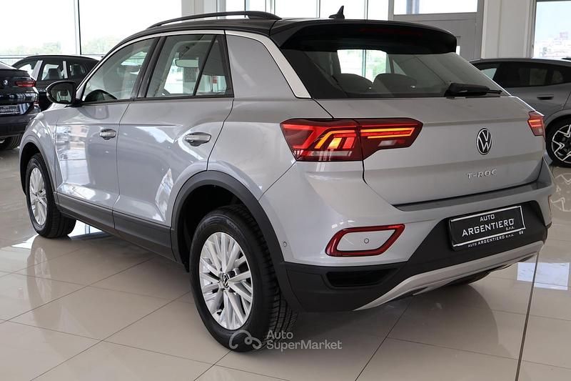 Używany VW T-Roc Life 116 KM (85 kW) 2025 Czerwony SUV