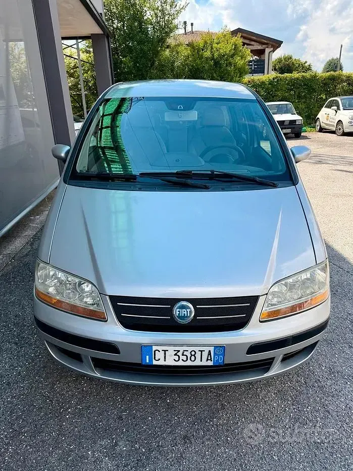 Usata Fiat Idea Active 69 CV (50 kW) 2005 Grigio Monovolume