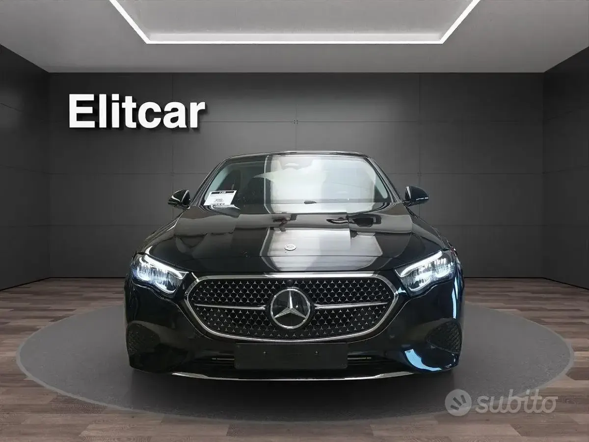Usata Mercedes E220 Advanced 197 CV (144 kW) 2025 Nero ossidiana Berlina