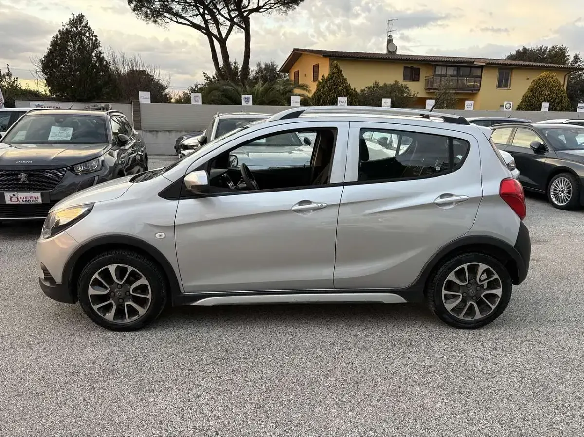 Gebraucht Opel Karl Rocks 73 PS (53 kW) 2019 Silber Kleinwagen