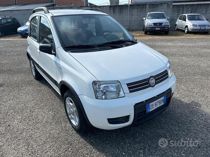 Usata Fiat Panda Climbing 60 CV (44 kW) 2009 Bianco Utilitaria