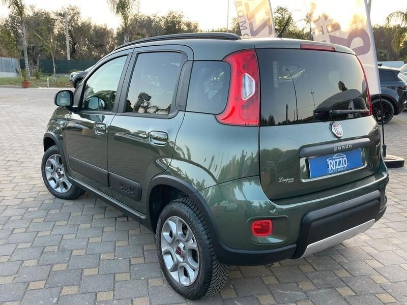 Usata Fiat Panda 4x4 Lounge 95 CV (69 kW) 2014 Verde Utilitaria
