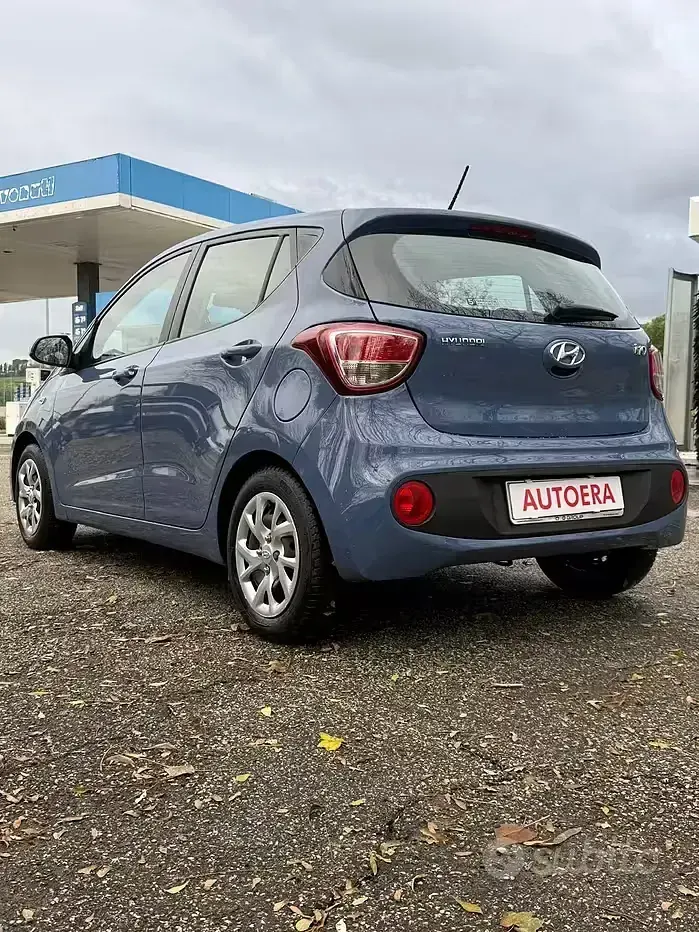 Usata Hyundai i10 Classic 67 CV (49 kW) 2018 Bluazzurro Utilitaria
