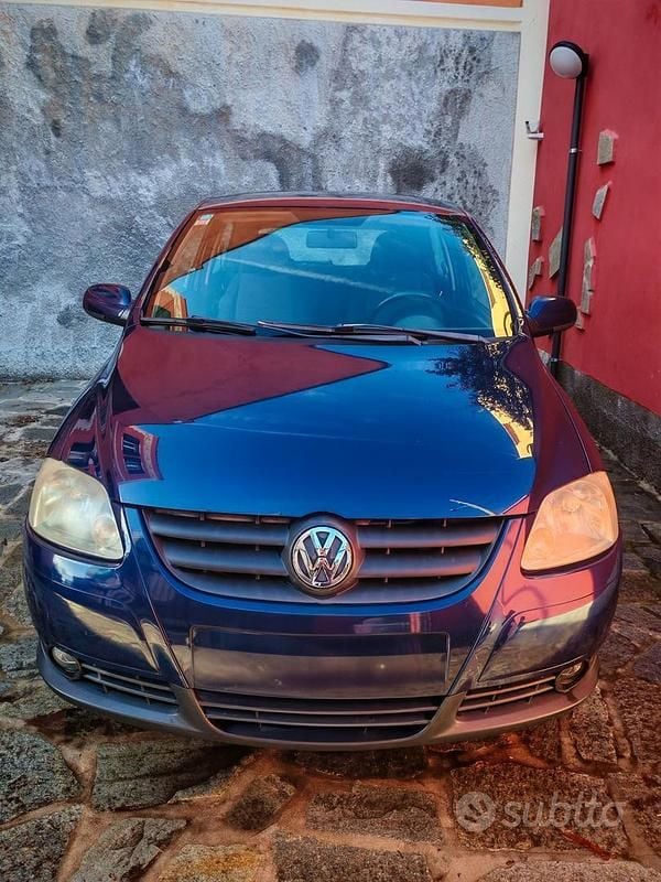 Usata VW Fox 75 CV (55 kW) 2006 Blu Utilitaria