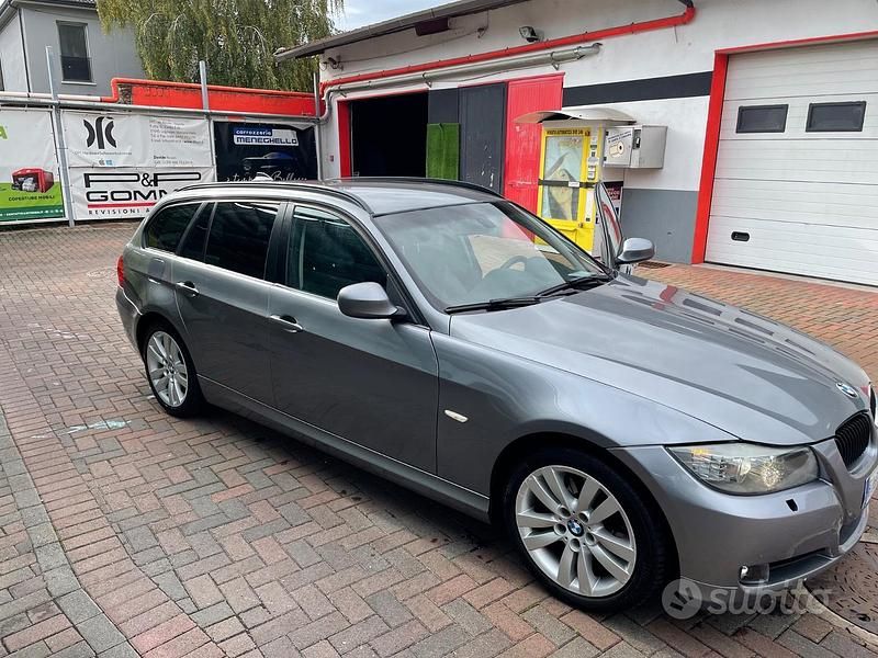 Usata BMW 320 184 CV (135 kW) 2011 Grigio Station wagon