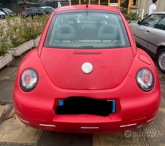 Usata VW New Beetle 150 CV (110 kW) 2000 Rosso Utilitaria