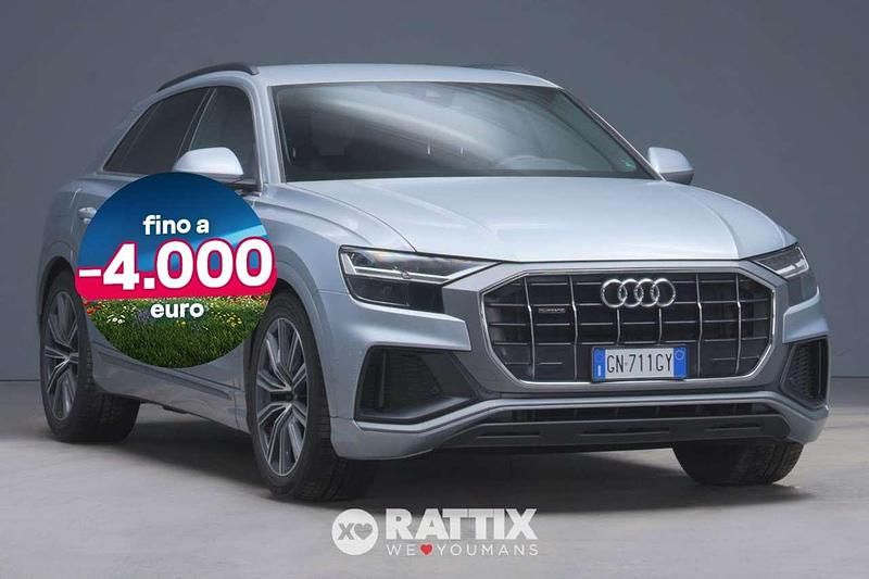 Usata Audi Q8 Sport 231 CV (169 kW) 2023 Argento satellite SUV
