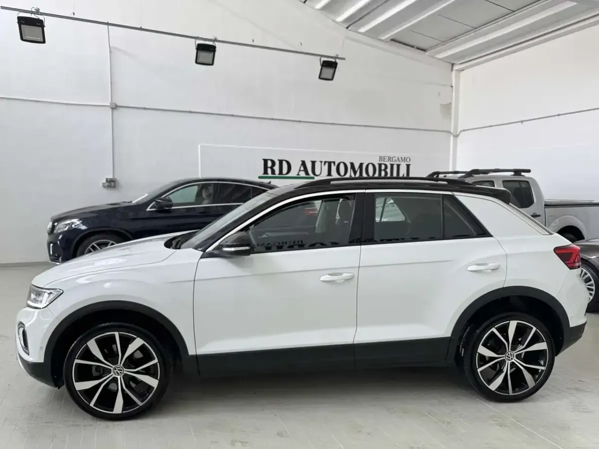 Usata VW T-Roc Life 150 CV (110 kW) 2022 Pure white SUV