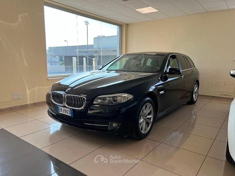 Nero Usata 2012 BMW 520 Station wagon | 6800 € (Buon prezzo) - Immagine 1/4