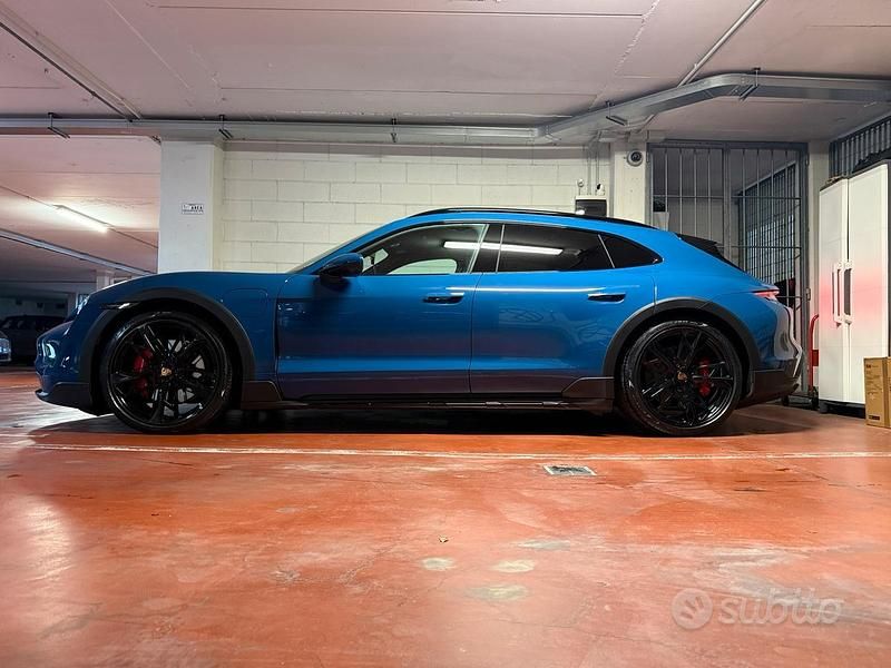 Blu Usata 2023 Porsche Taycan Cross Turismo Tre volumi | 80.000 € - Immagine 1/4