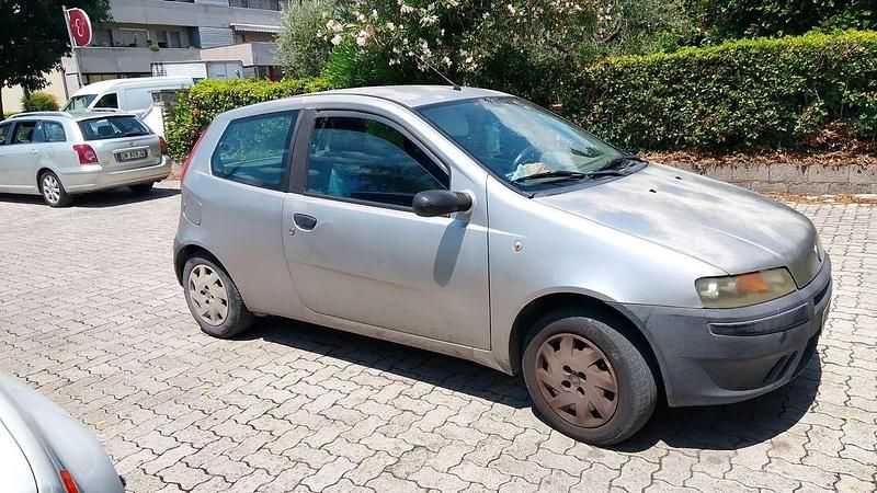 Usata Fiat Punto 73 CV (53 kW) 2000 Utilitaria