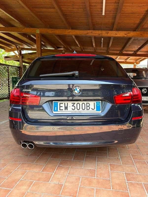 Usata BMW 520 Luxury Line 184 CV (135 kW) 2013 Blu Station wagon