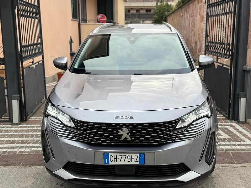Gebraucht Peugeot 5008 Allure 131 PS (96 kW) 2021 Silber SUV