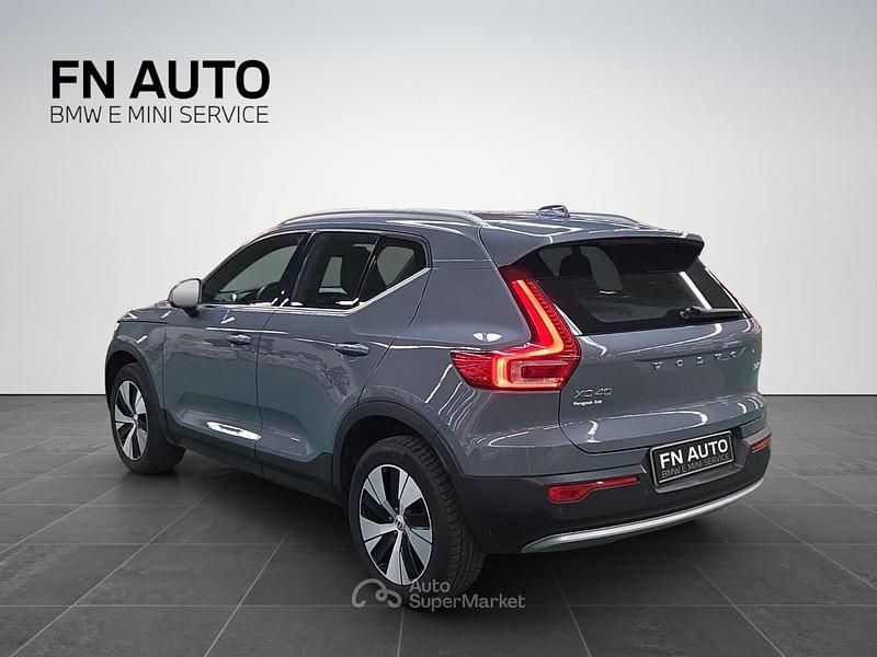 Usata Volvo XC40 Plus 197 CV (144 kW) 2022 Grigio SUV