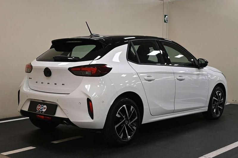 Usata Opel Corsa GS Line 101 CV (74 kW) 2024 Bianco