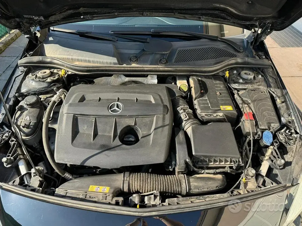 Usata Mercedes A160 Executive 90 CV (66 kW) 2014 Nero Berlina