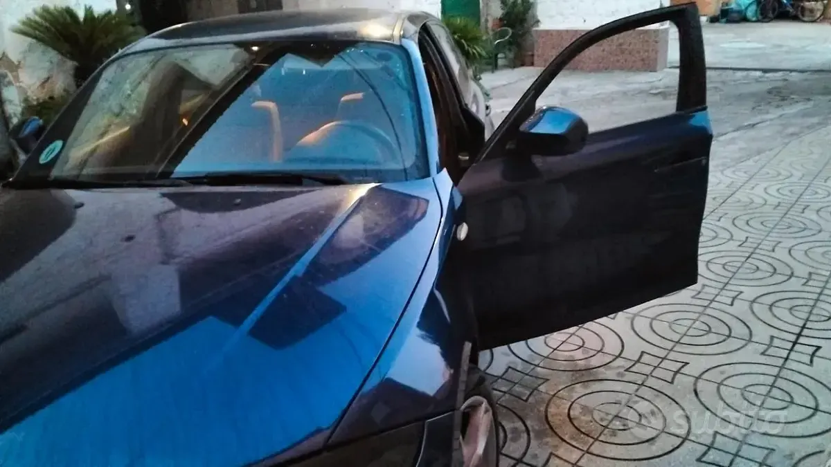 Usata BMW 116 116 CV (85 kW) 2009 Bluazzurro Utilitaria