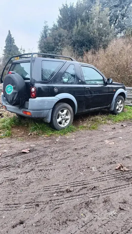 Usata Land Rover Freelander 97 CV (71 kW) 2000 Nero SUV