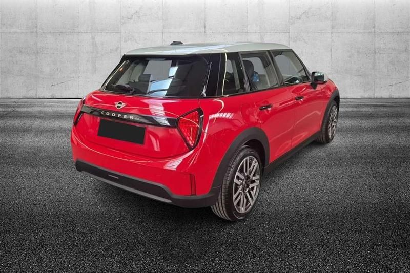 Usata Mini Cooper Essential 156 CV (114 kW) 2024 Rosso Utilitaria