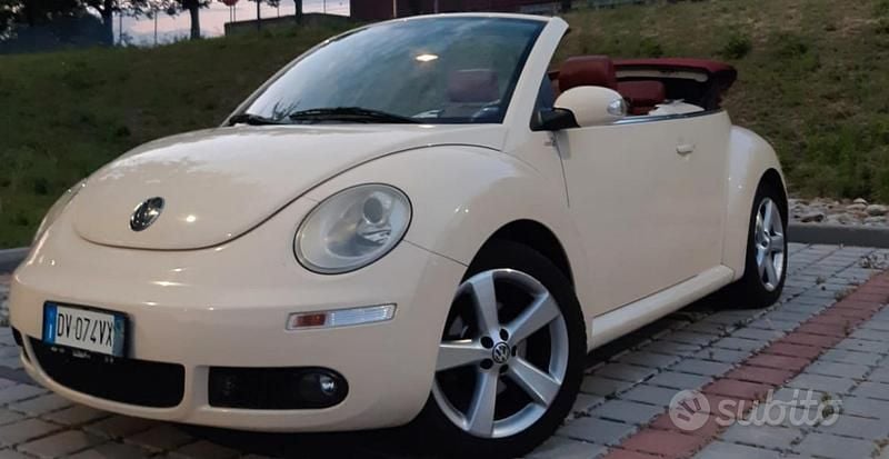 Usata VW New Beetle 2010 Utilitaria