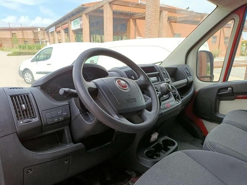 Usata Fiat Ducato 131 CV (96 kW) 2015 Rosso Furgone