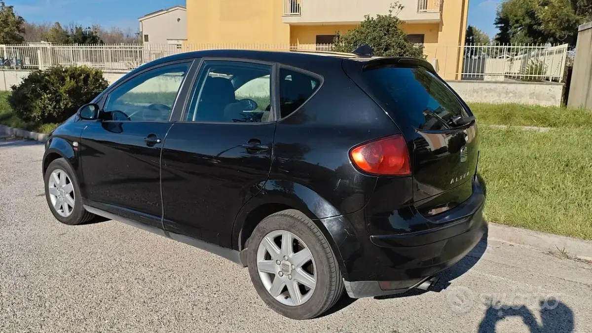 Usata Seat Altea 140 CV (102 kW) 2006 Nero Monovolume
