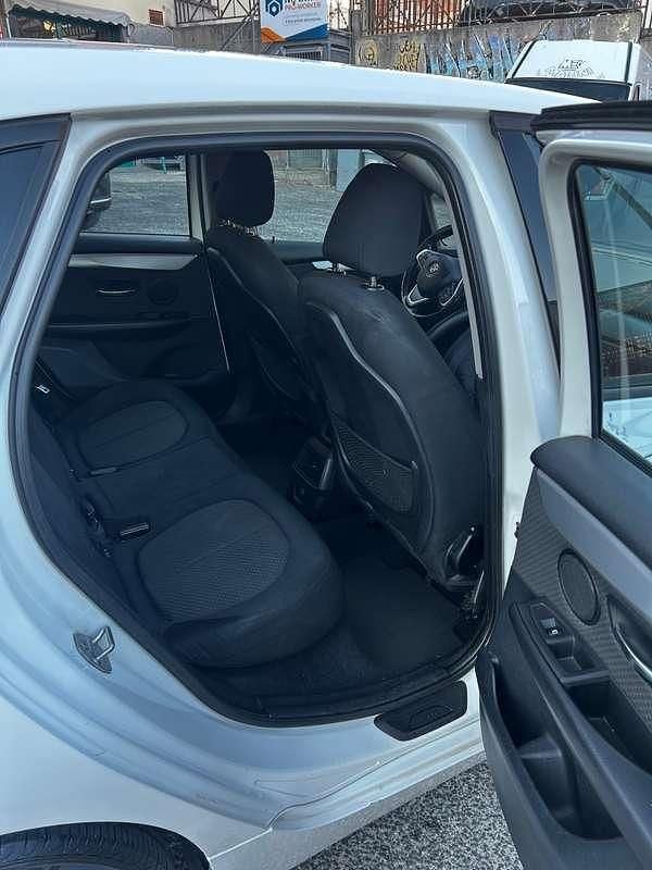 Usata BMW 214 Active Tourer Advantage 95 CV (69 kW) 2015 Bianco Monovolume