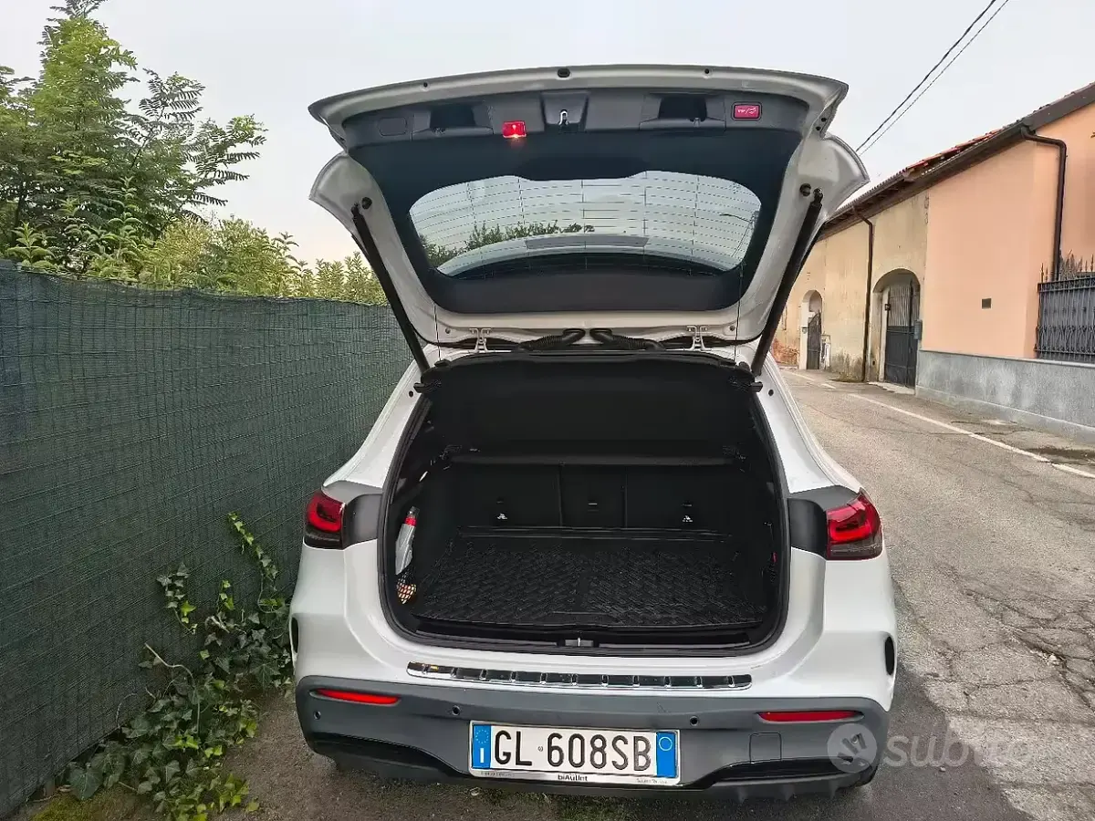 Usata Mercedes EQA250 139 kW (190 CV) 2023 Bianco SUV