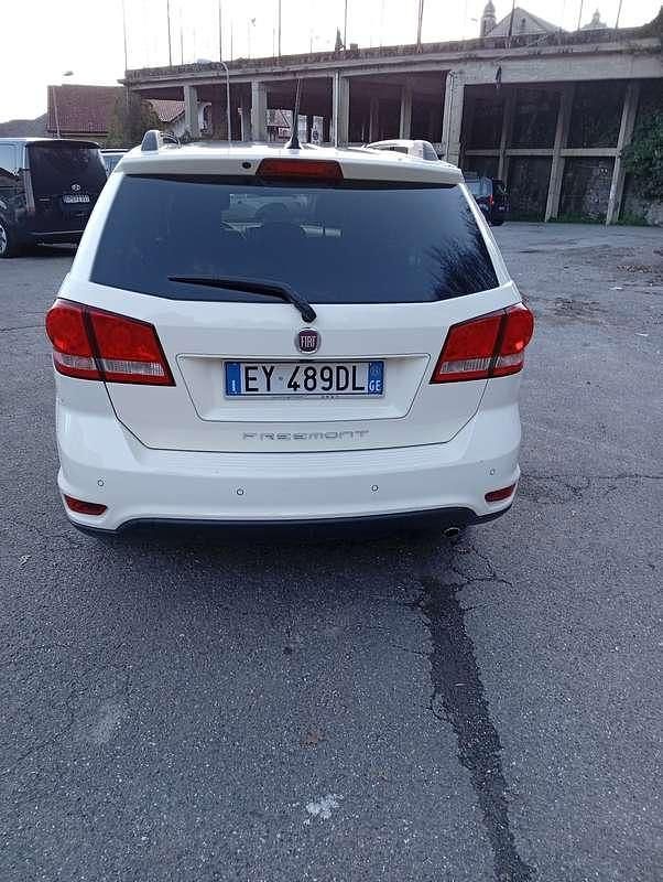 Occasion Fiat Freemont Lounge 170 ch (125 kW) 2015 Blanc SUV