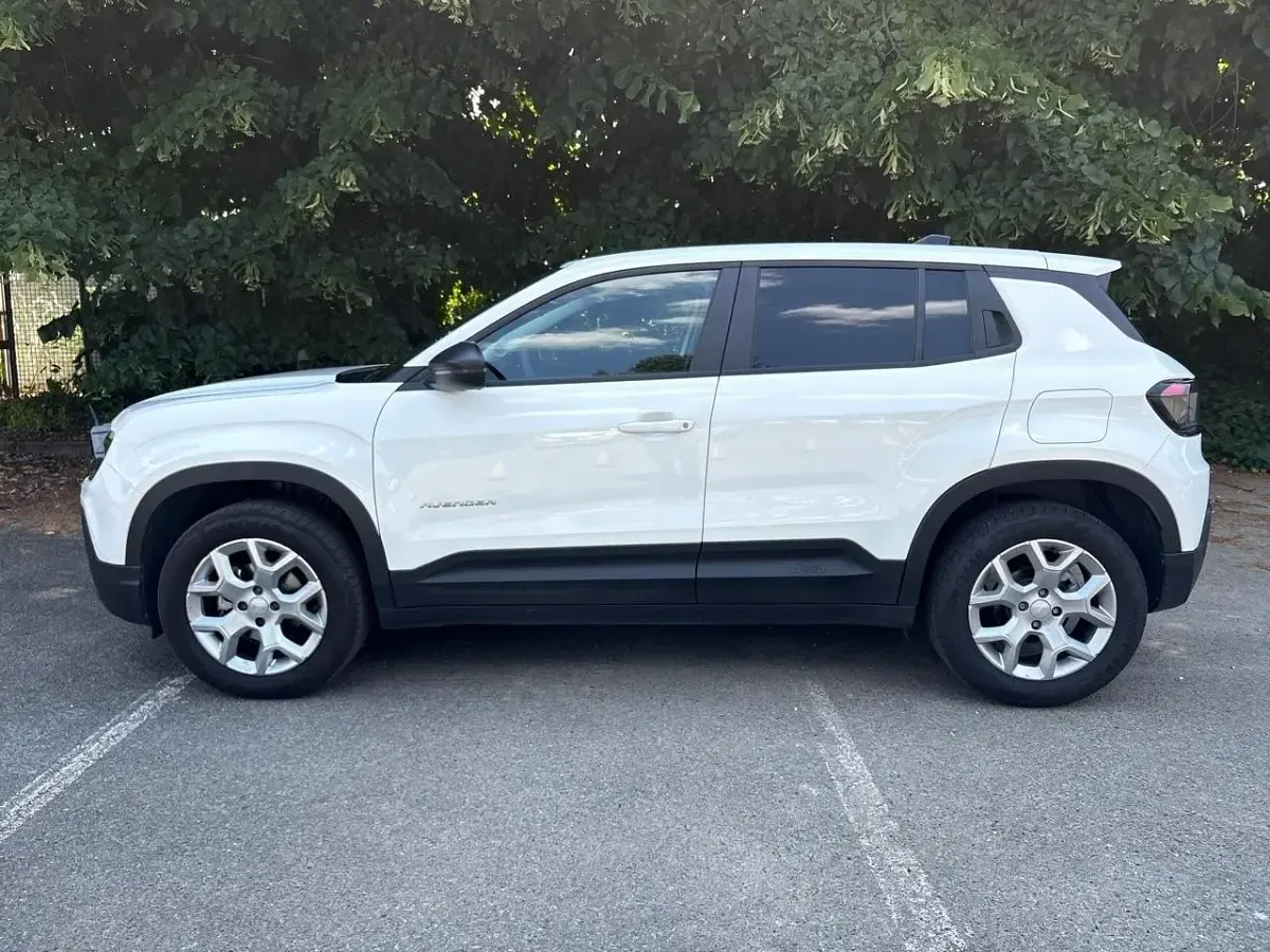 Usata Jeep Avenger Longitude 101 CV (74 kW) 2023 Bianco SUV