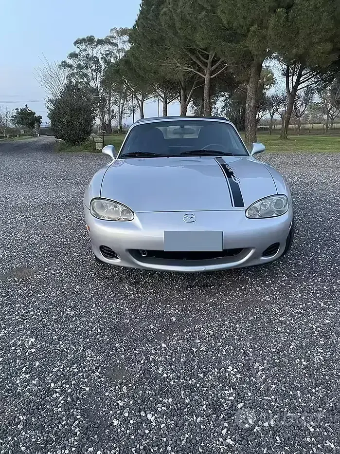Usata Mazda MX5 110 CV (80 kW) 2002 Grigio Cabrio
