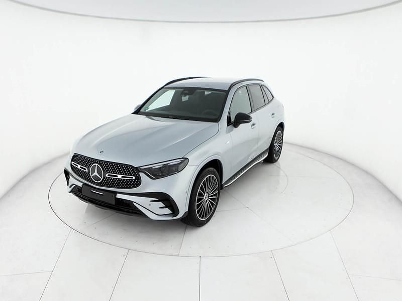 Nuova Mercedes GLC300e Advanced 333 CV (244 kW) 2026 Argento SUV