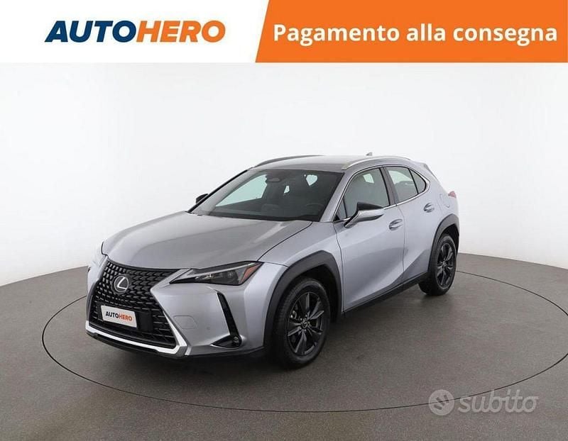 Grigio Usata 2024 Lexus UX SUV | 29.999 € (Buon prezzo) - Immagine 1/2