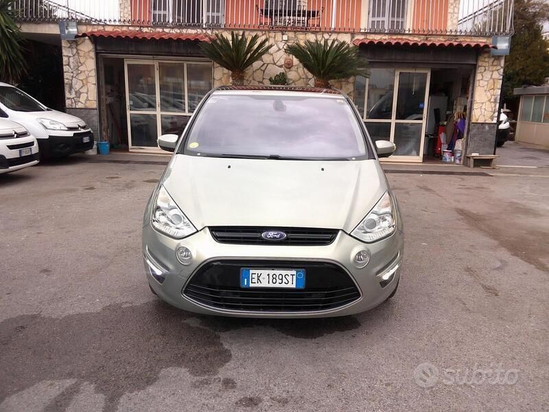 Beige Usata 2012 Ford S-MAX Titanium Monovolume | 4299 € (Ottimo prezzo) - Immagine 1/4