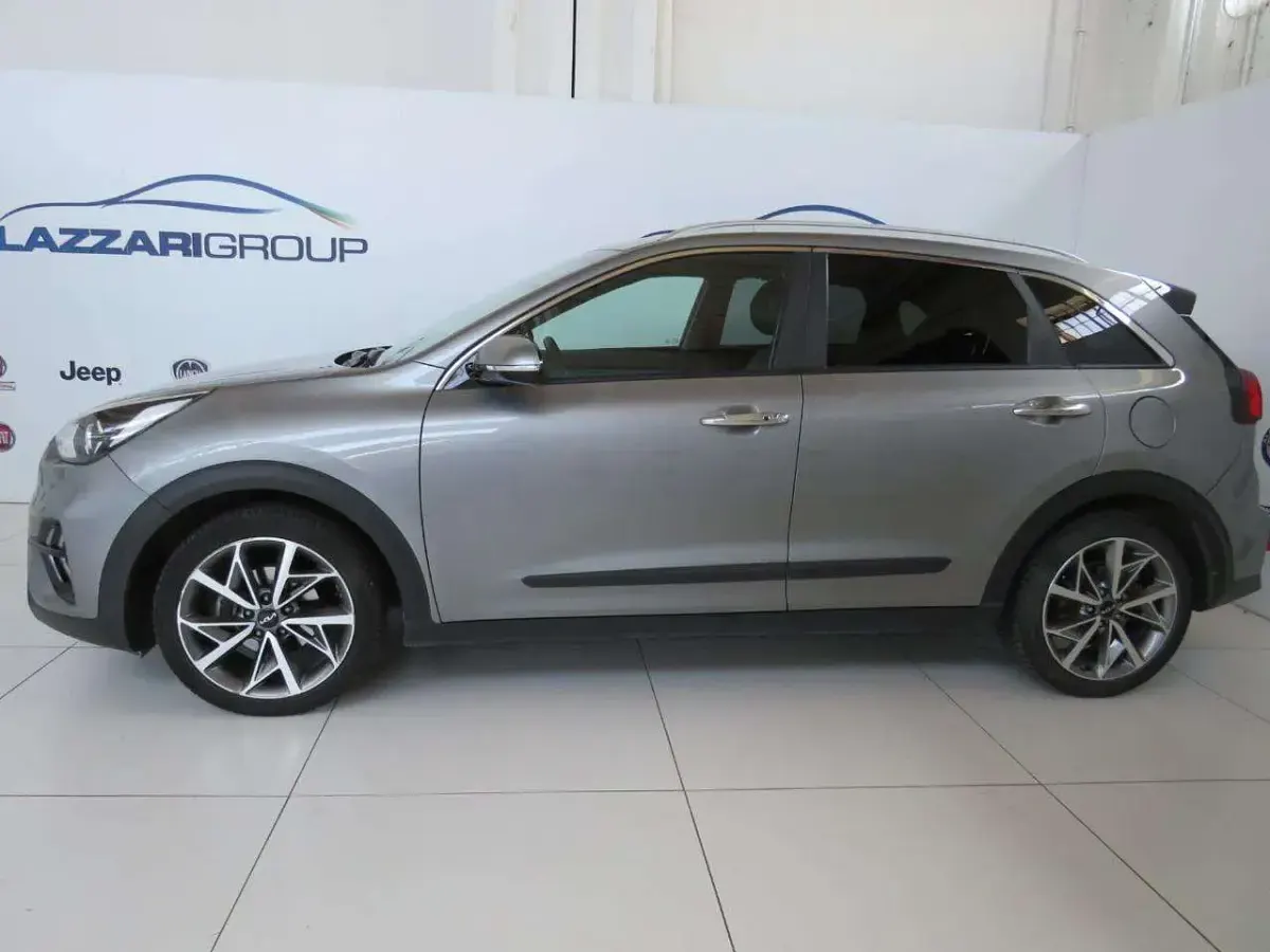 Usata Kia Niro 105 CV (77 kW) 2022 Grigio SUV