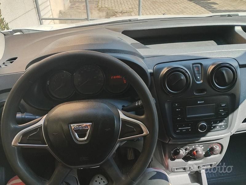 Usata Dacia Dokker 90 CV (66 kW) 2019 Bianco Monovolume