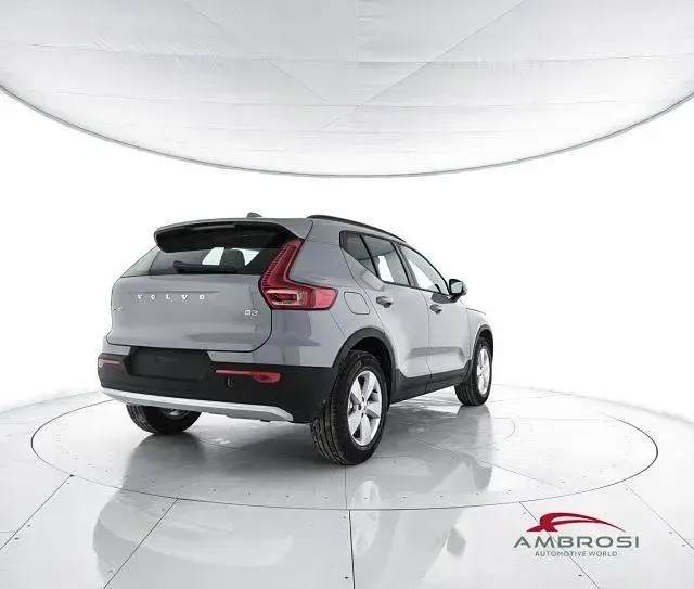 Nuova Volvo XC40 163 CV (119 kW) 2026 Grigio SUV