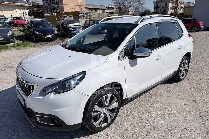 Usata Peugeot 2008 115 CV (84 kW) 2014 Bianco SUV